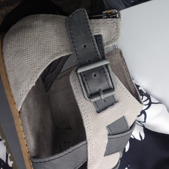 Unique CAT Women's Sandals - Size 6 - Picture 4 of 9